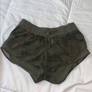 Lululemon camo Hotty Hot shorts